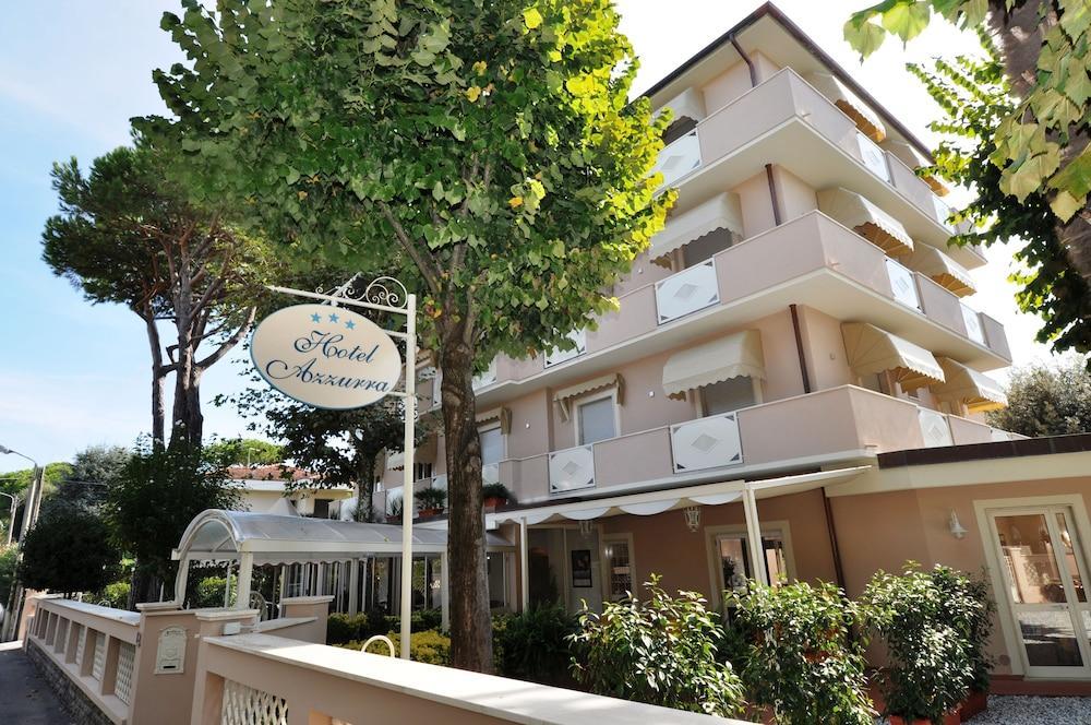 Hotel Azzurra มารินา ดิ เปียตราซันตา ภายนอก รูปภาพ