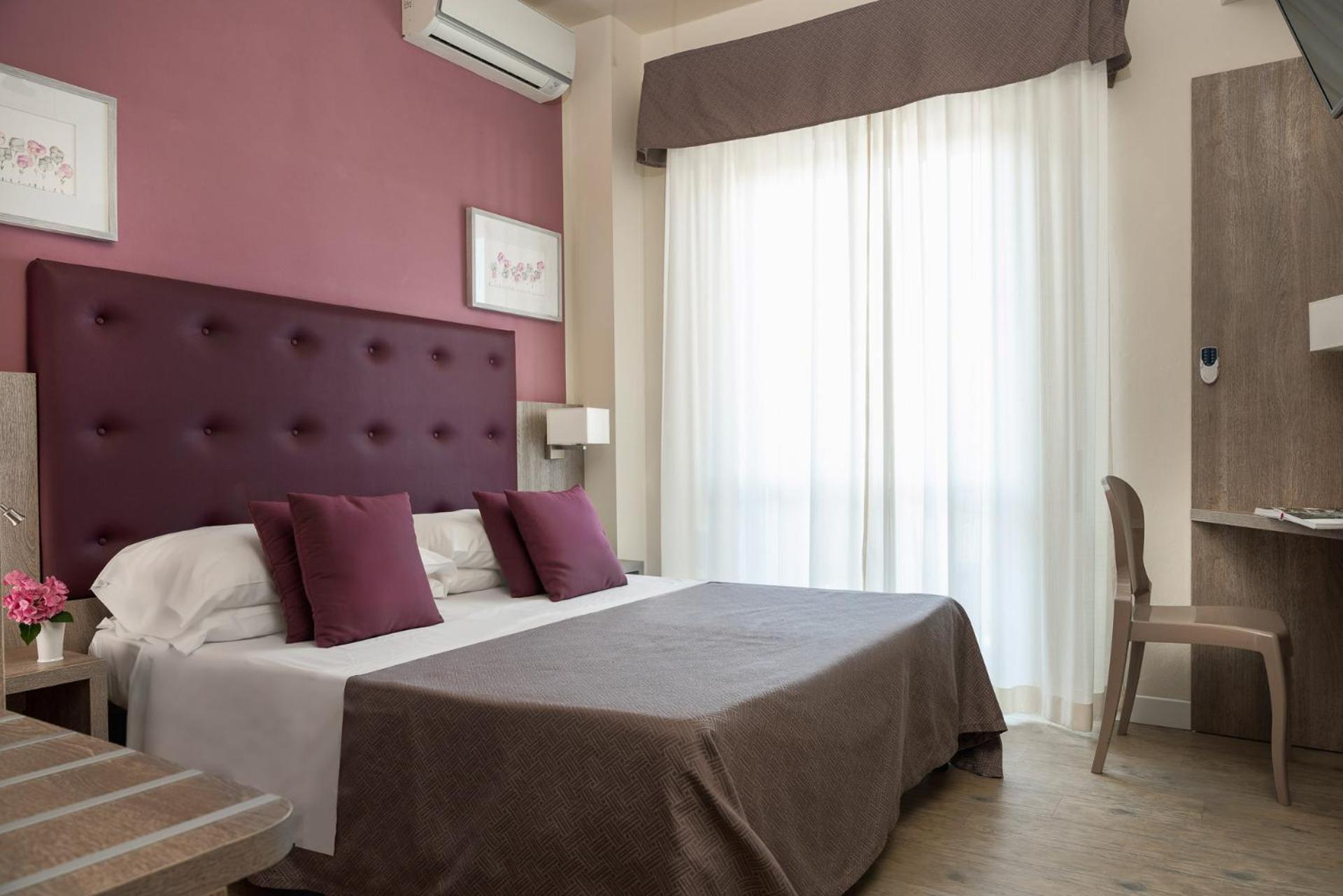 Hotel Azzurra มารินา ดิ เปียตราซันตา ภายนอก รูปภาพ