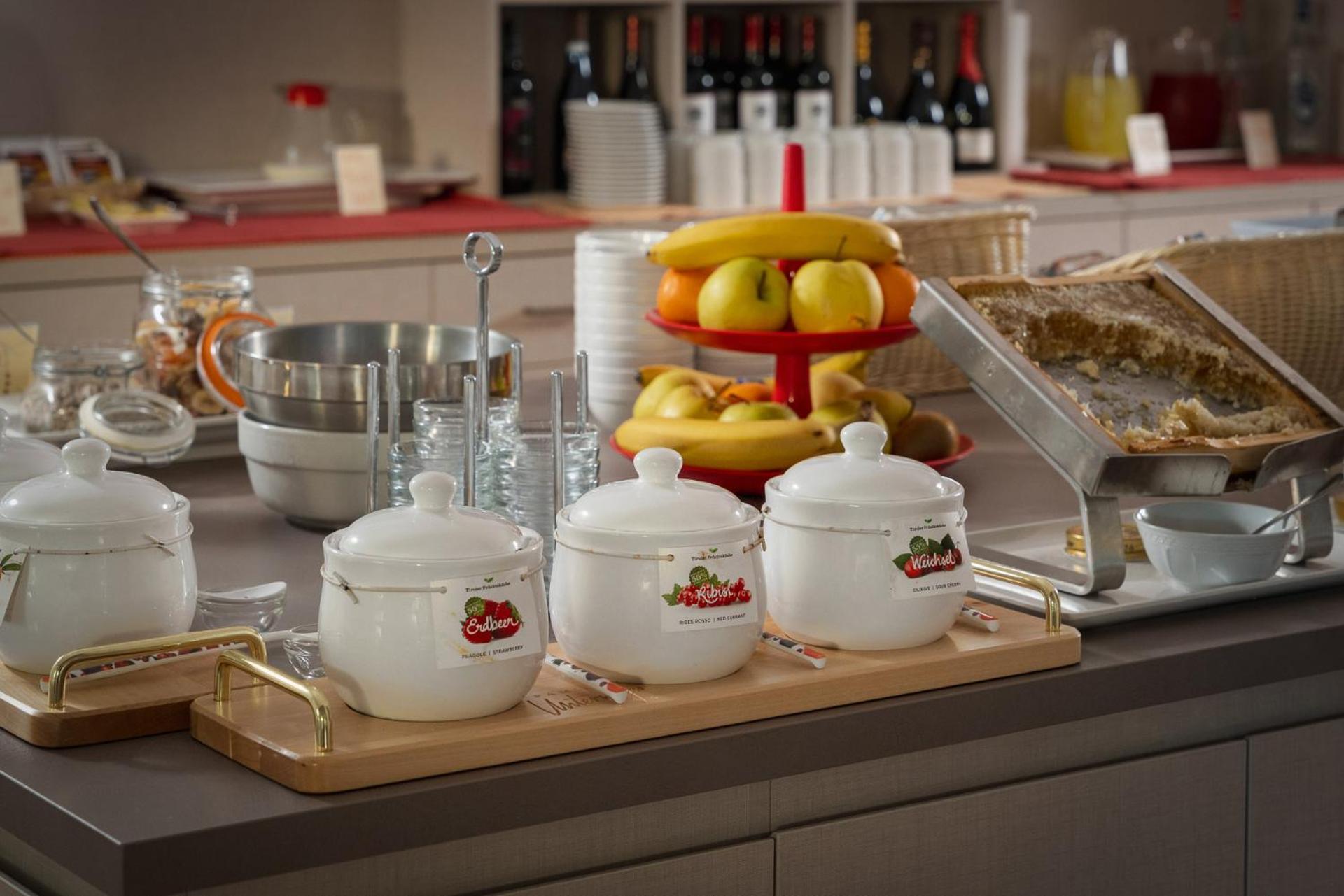 Hotel Azzurra มารินา ดิ เปียตราซันตา ภายนอก รูปภาพ