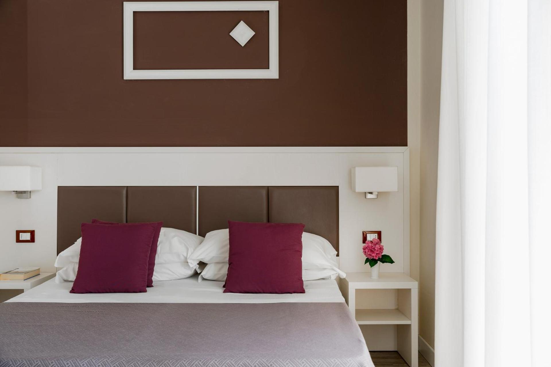 Hotel Azzurra มารินา ดิ เปียตราซันตา ภายนอก รูปภาพ